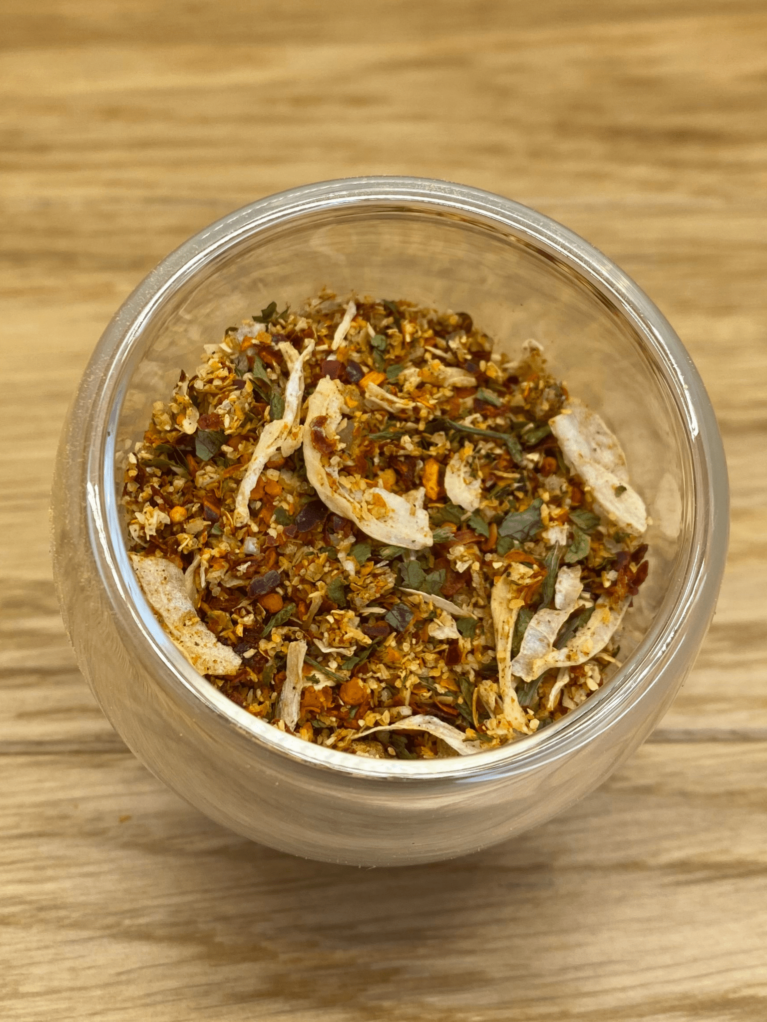 Préparation mojo canario - Les voyages de Mathilde